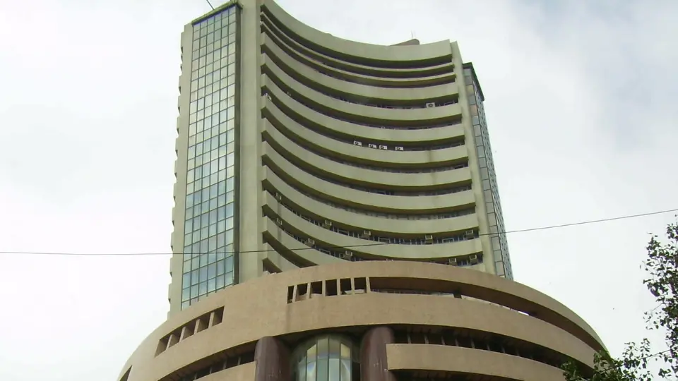 India Stock Market Update: Equity Indices Flat as U.S. Tariffs Target Pharma and Trucks