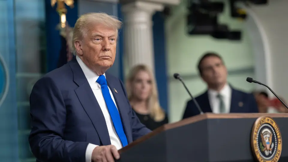 Trump's New Tariff Letters Threaten Global Trade Stability and Trigger Market Decline